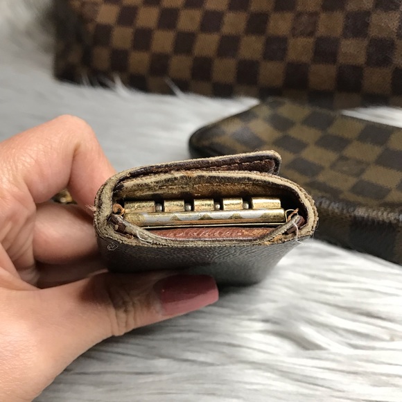 AUTH Louis Vuitton 4-Key Holder TH1001 - Picture 3 of 8